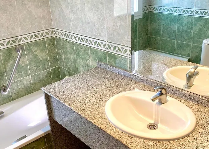 Gemelos 22 - Siroco فندق بينايدورم